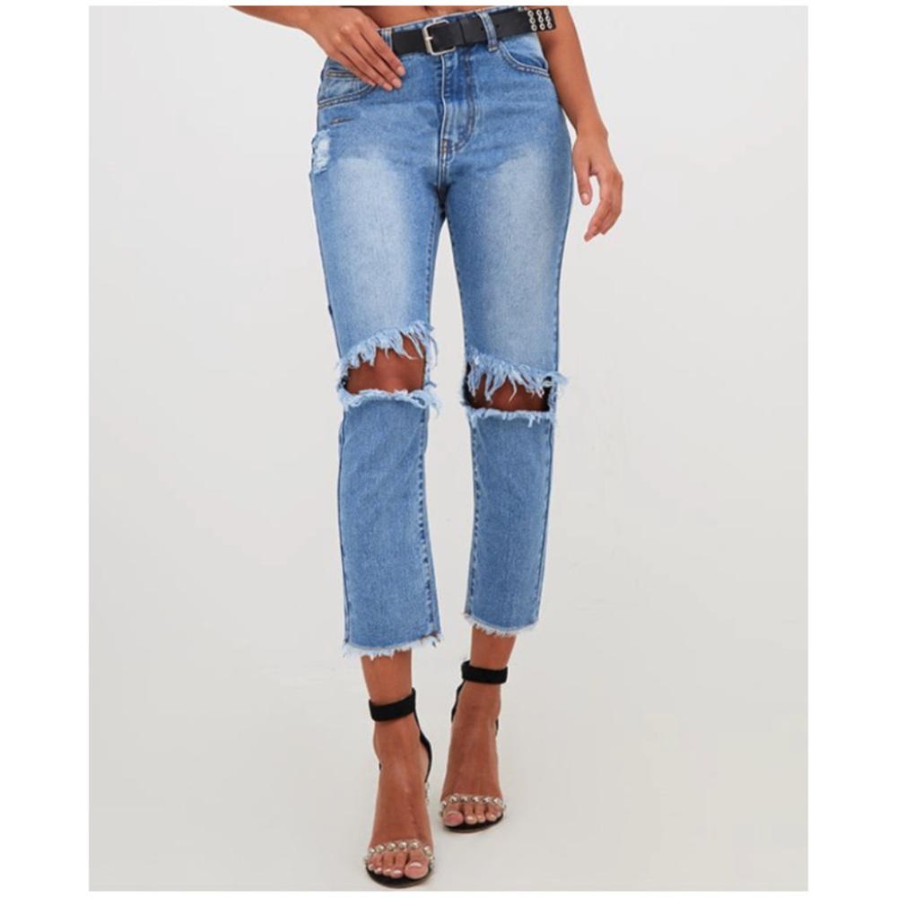 Pretty Little Thing Ripped Mom Jeans